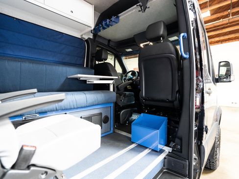 Used 2021 Mercedes-Benz Sprinter 2500 w/ Premium Plus Package image 54