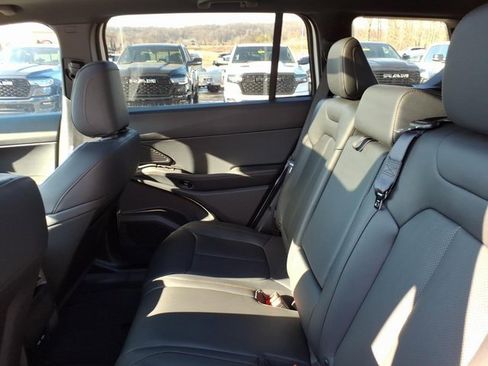 New 2026 Jeep Cherokee Laredo image 7