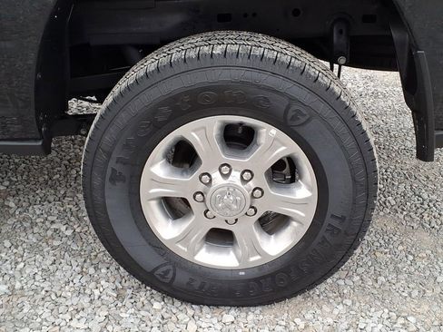 Used 2024 RAM 2500 Big Horn w/ Bed Utility Group image 14