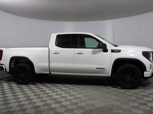 Used 2025 GMC Sierra 1500 Elevation image 35