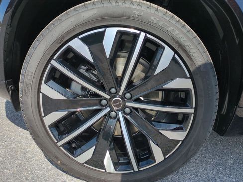 New 2026 Volvo XC90 B6 Plus image 22