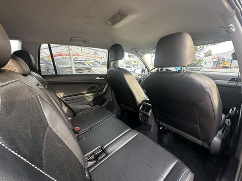 Used 2021 Volkswagen Tiguan SEL image 25