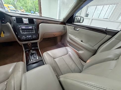 Used 2006 Cadillac DTS FWD image 15