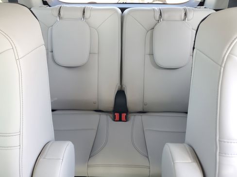 Certified 2025 Lincoln Aviator AWD w/ Jet Appearance Package image 20