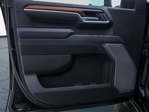 Used 2024 GMC Sierra 3500 Denali w/ Denali Reserve Package image 26