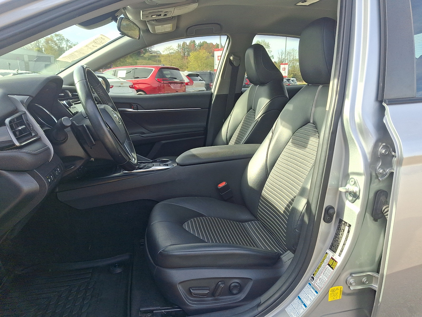 Used 2020 Toyota Camry SE AWD/4WD image 13