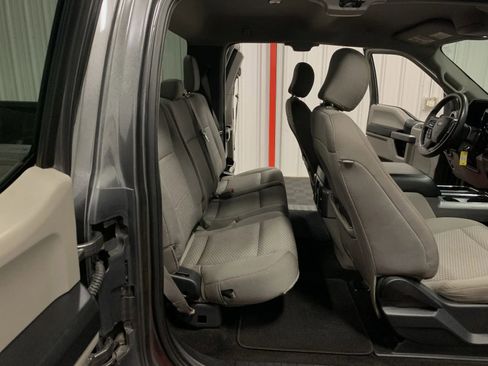 Used 2020 Ford F150 XLT image 45