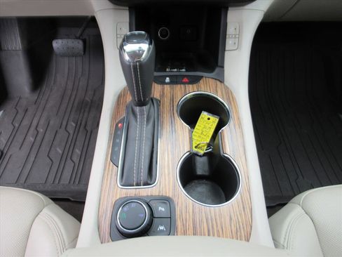 Used 2019 GMC Acadia Denali w/ Technology Package image 22