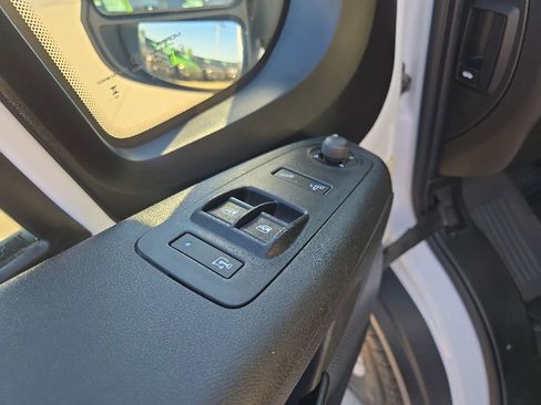 Used 2025 RAM ProMaster 2500 w/ Convenience Group FWD image 29