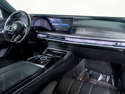 Used 2024 BMW 760i xDrive w/ Executive Package image 53