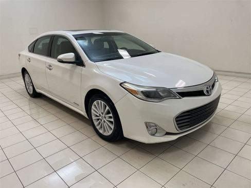 Used 2014 Toyota Avalon Limited image 26