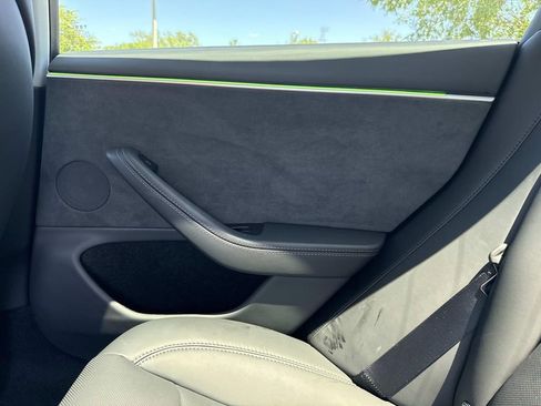 Used 2025 Tesla Model 3 Long Range image 19