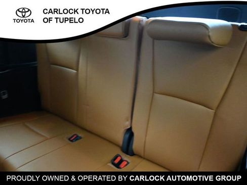 Used 2023 Toyota Highlander Platinum image 32