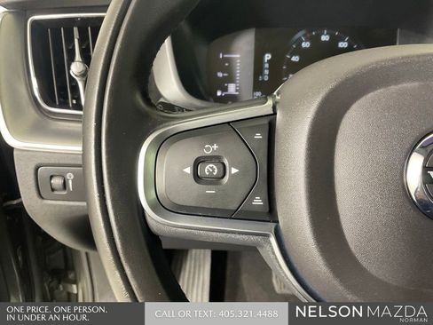 Used 2019 Volvo XC60 T5 Momentum w/ Premium Package FWD image 42