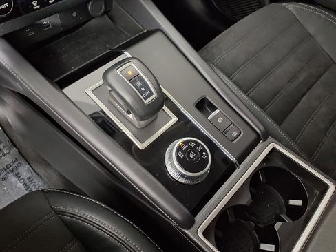 Used 2023 Mitsubishi Outlander SE image 21