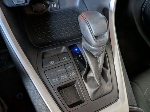 Used 2024 Toyota RAV4 XLE image 12