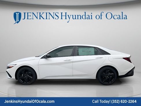 New 2026 Hyundai Elantra SEL Sport FWD image 7