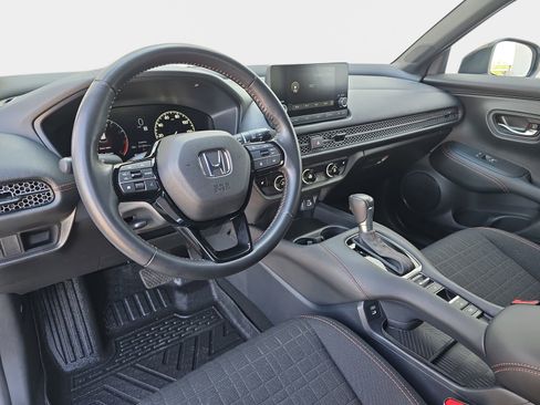 Certified 2025 Honda HR-V Sport image 15