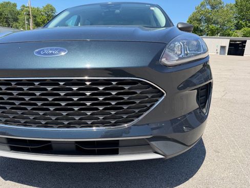 Used 2022 Ford Escape SE w/ Convenience Package FWD image 7