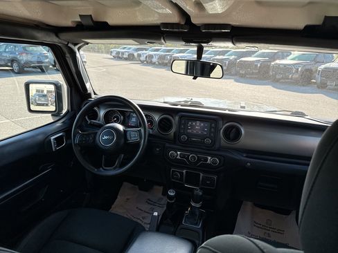 Used 2021 Jeep Gladiator Sport image 22