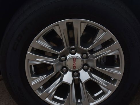 Used 2025 GMC Yukon Denali RWD image 10