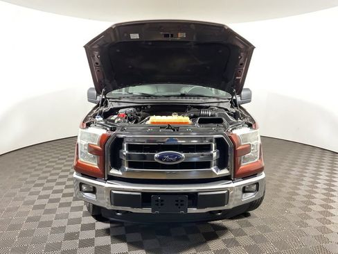 Used 2016 Ford F150 XLT AWD/4WD image 5