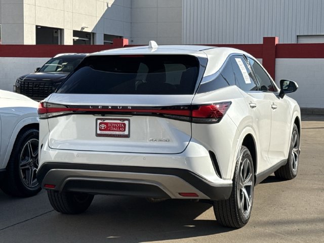 Used 2025 Lexus RX 350 FWD w/ Technology Package image 4