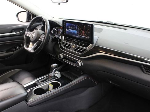 Used 2023 Nissan Altima 2.5 SR w/ SR Premium Package FWD image 25