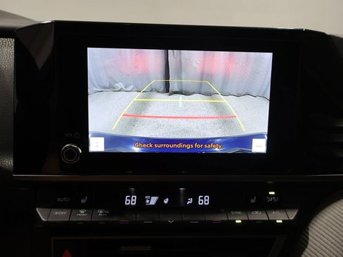 Used 2025 Toyota Camry SE w/ Convenience Package AWD/4WD image 29