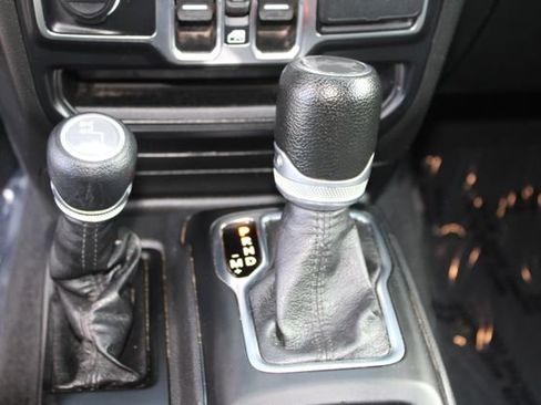 Used 2023 Jeep Wrangler Sport S image 15