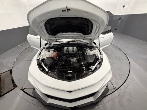 Used 2020 Chevrolet Camaro ZL1 image 21