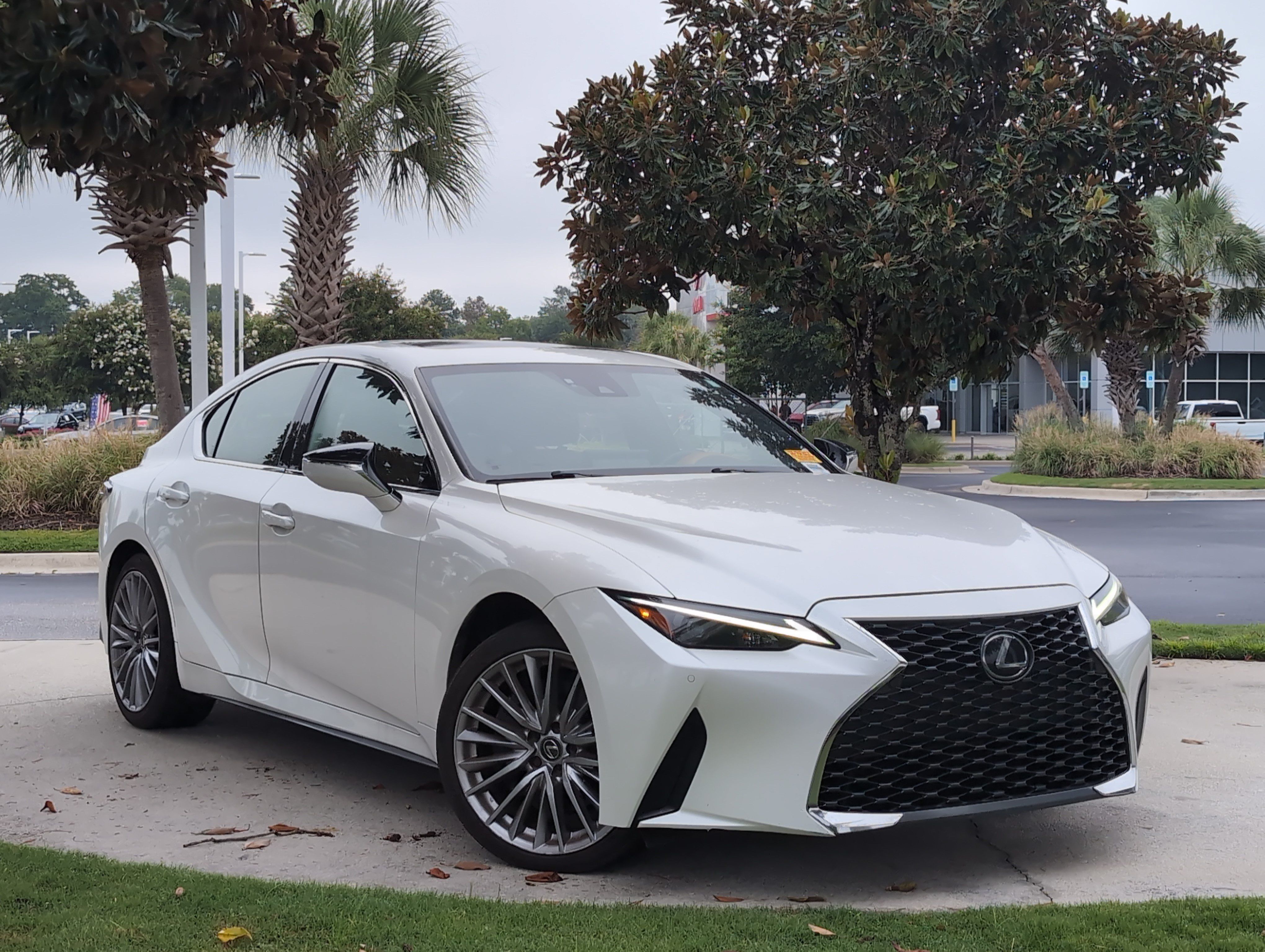 Used 2022 Lexus IS 300 AWD w/ Premium Package image 2