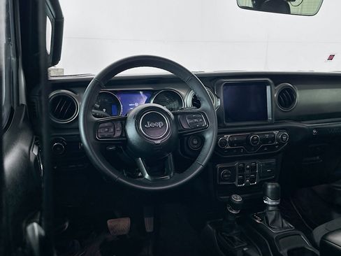 Used 2023 Jeep Wrangler Unlimited w/ 8.4" Radio Group image 17