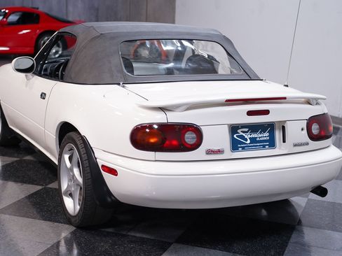 Used 1994 MAZDA MX-5 Miata image 8