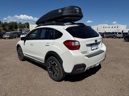 Used 2017 Subaru Crosstrek 2.0i Premium AWD/4WD image 3
