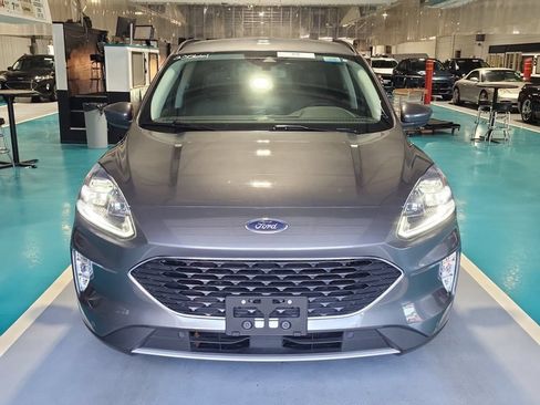 Used 2022 Ford Escape Titanium AWD/4WD image 7