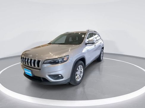 Used 2019 Jeep Cherokee Latitude Plus image 4