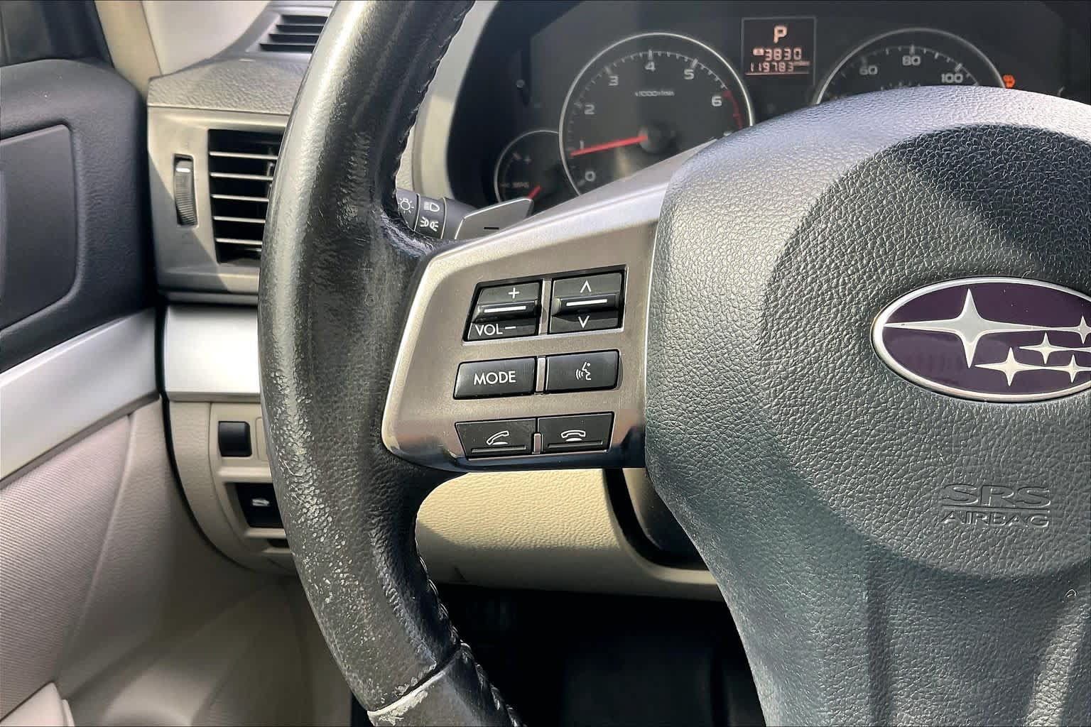 Used 2013 Subaru Outback 2.5i Premium AWD/4WD image 23