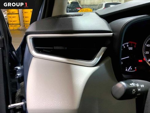 Used 2021 Toyota Corolla LE image 33