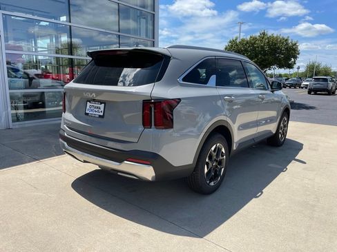 New 2026 Kia Sorento S FWD image 5