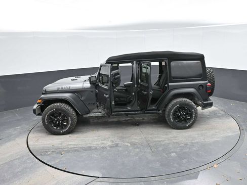 Used 2021 Jeep Wrangler Unlimited Willys image 43