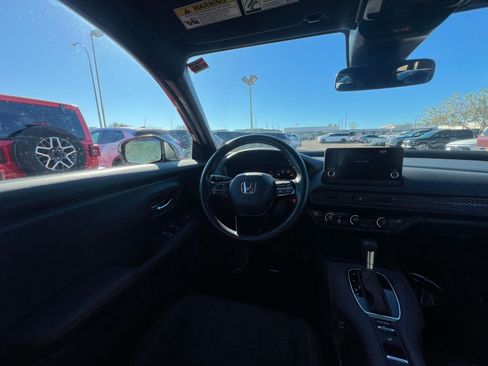 Used 2025 Honda HR-V Sport image 34