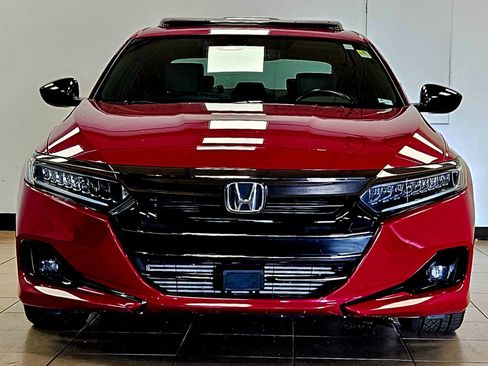 Used 2022 Honda Accord Sport image 2