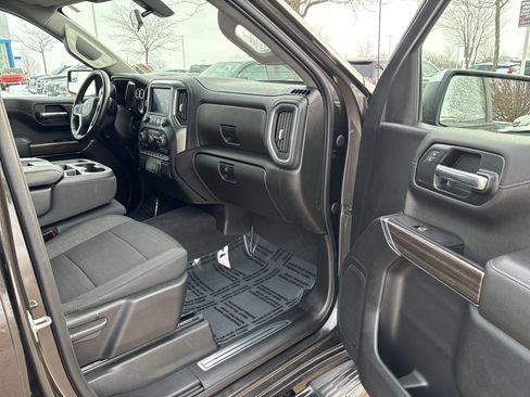 Used 2021 Chevrolet Silverado 1500 LT w/ Z71 Off-Road Package image 15