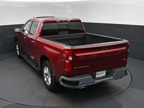 Used 2021 Chevrolet Silverado 1500 LTZ w/ LTZ Premium Package AWD/4WD image 35