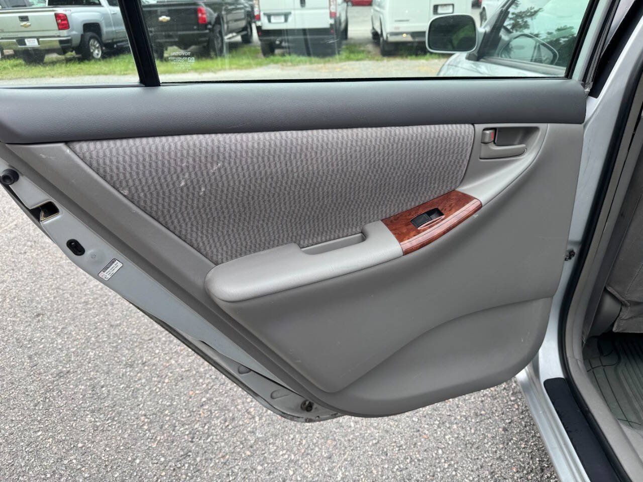 Used 2005 Toyota Corolla LE FWD image 39