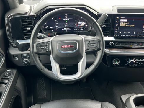Used 2024 GMC Sierra 1500 SLT image 16