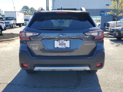 Certified 2025 Subaru Outback Limited image 5
