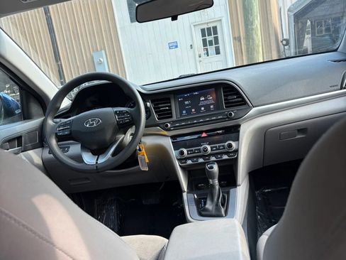 Used 2020 Hyundai Elantra SEL FWD image 30