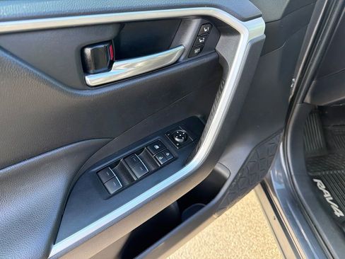 Certified 2022 Toyota RAV4 XLE Premium AWD/4WD image 19